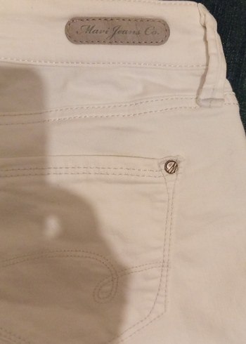 29 Beden beyaz Renk Mavi jeans Beyaz Kadın şort