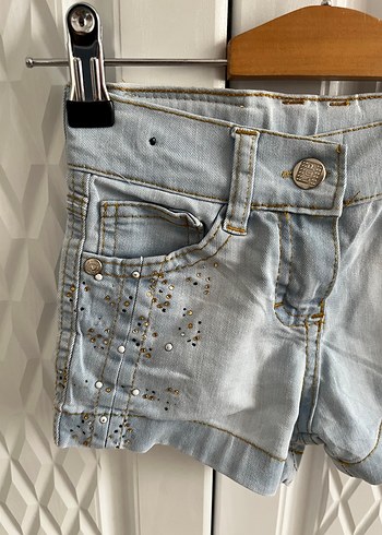 Kız Çocuk Nakışlı ve Boncuklu Denim Şort - Görsel 2