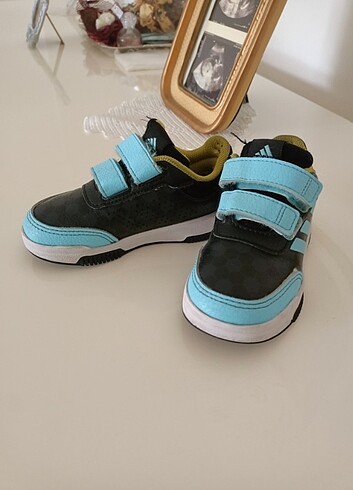 24 Beden Adidas 24 numara çocuk ayakkabı