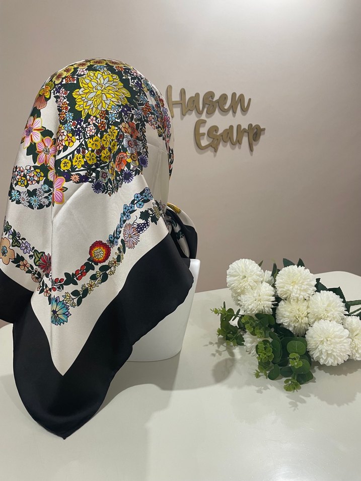 Çiçek Desenli Çok Renkli İpek eşarp - Görsel 2