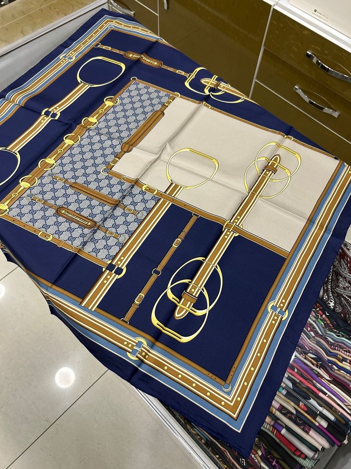 Parlak Mavi İpek Kadın eşarp - Görsel 2