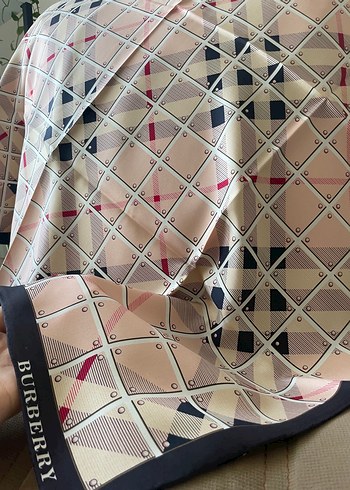 Burbery ithal twillipek eşarp - Görsel 2