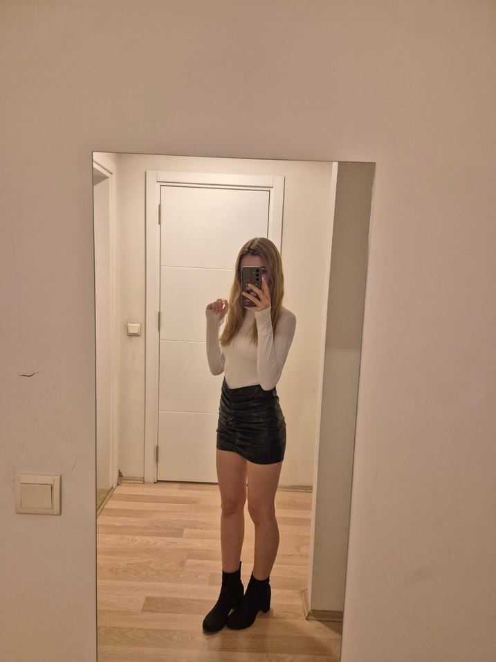 Siyah Mini Deri Etek - Görsel 3