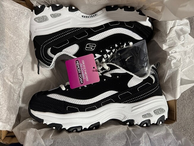 37 Beden siyah Renk Skechers blw dlites modeli sıfır