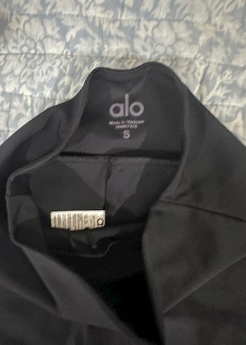 s Beden beyaz Renk Alo Beyaz Straplez Crop Top ve Siyah Mini Şort