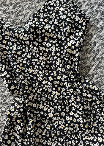 Siyah Desenli Mini Askılı tulum - Görsel 2