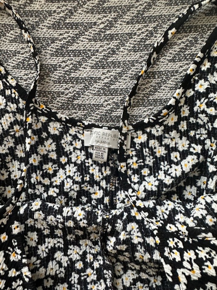 Siyah Desenli Mini Askılı tulum - Görsel 3