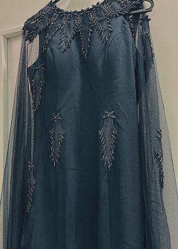 Siyah Nakışlı Uzun Gotik Abiye Elbise - Görsel 3