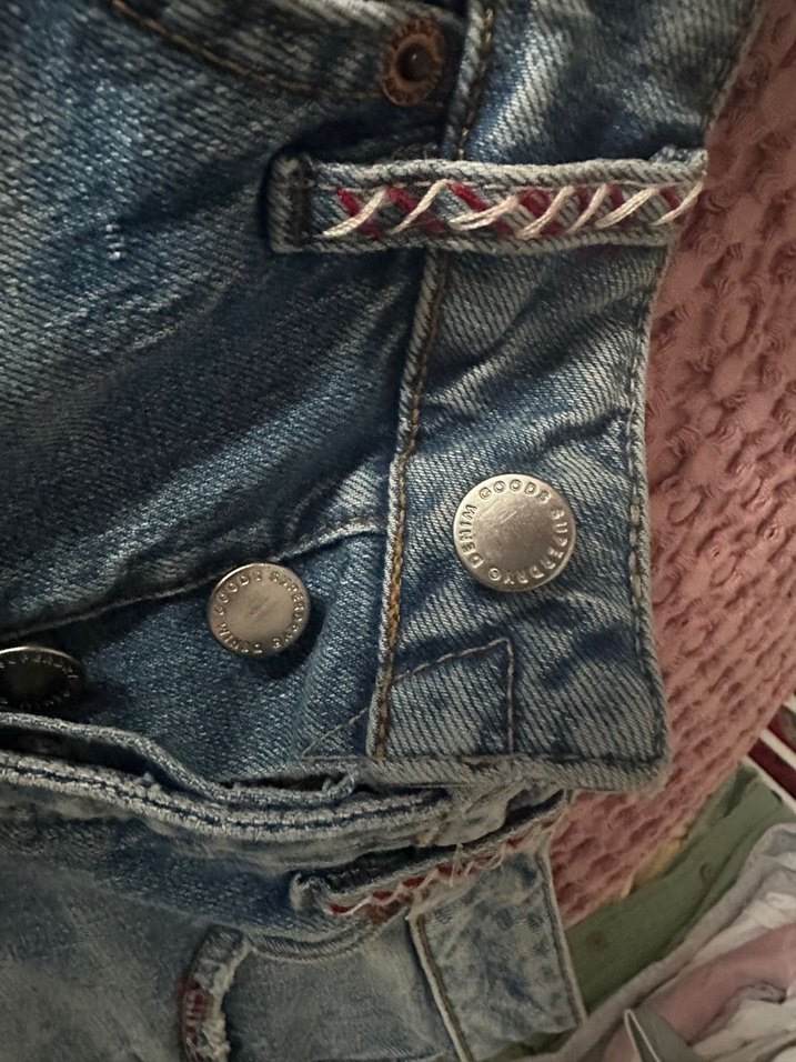 Nakış Detaylı Açık Mavi Mini Kot Şort - Görsel 3