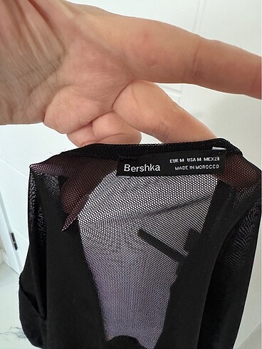 m Beden siyah Renk Bershka Bluz