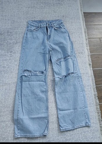 Gri Yırtık Detaylı Salaş Midi Kot Pantolon