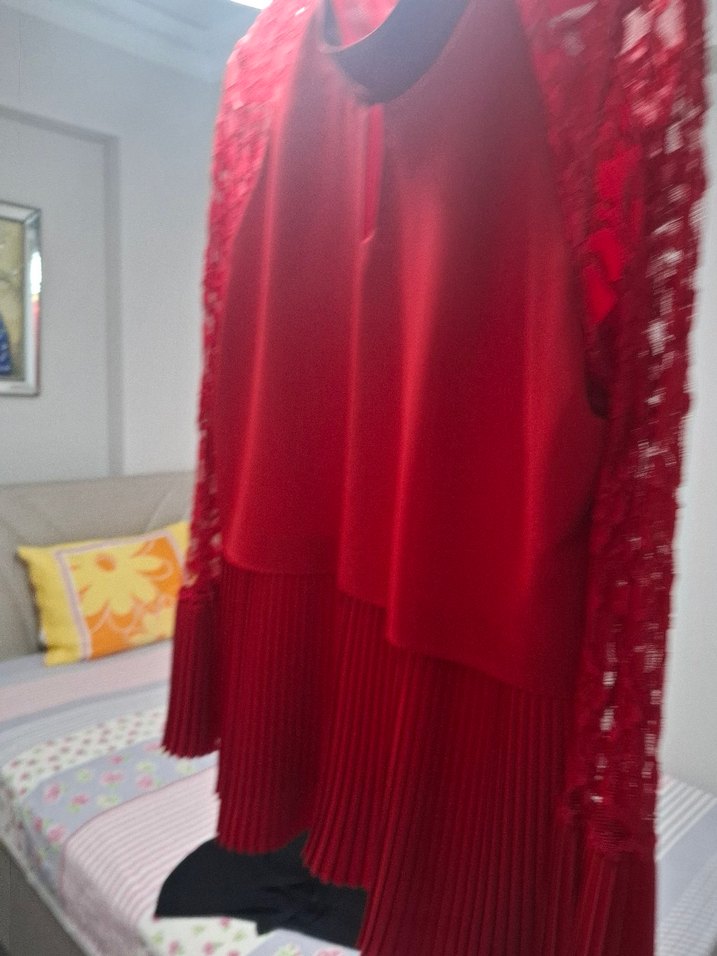 kurmızı Dantel Detaylı Uzun Kollu Bluz - Görsel 4