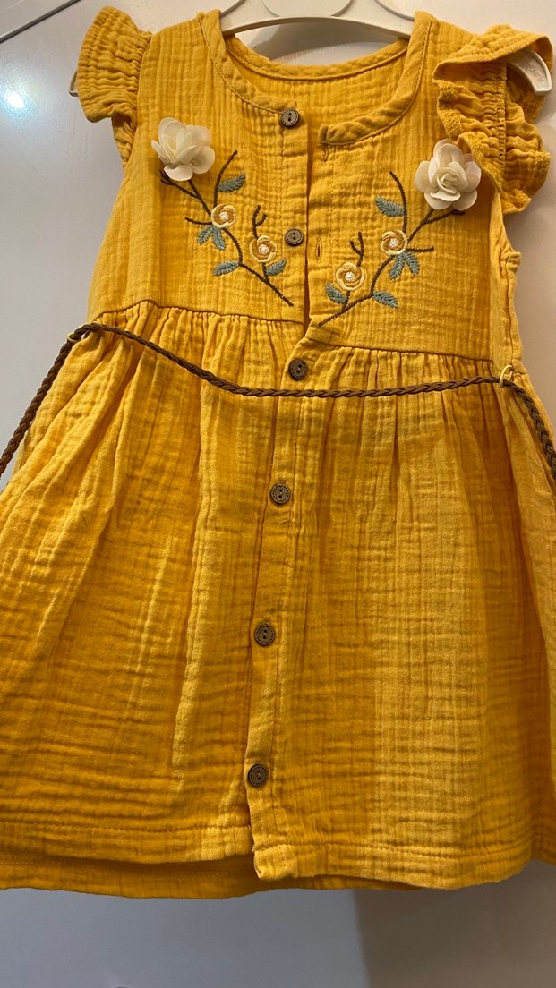 Sarı Nakışlı Kız Çocuk Keten Elbise - Görsel 2