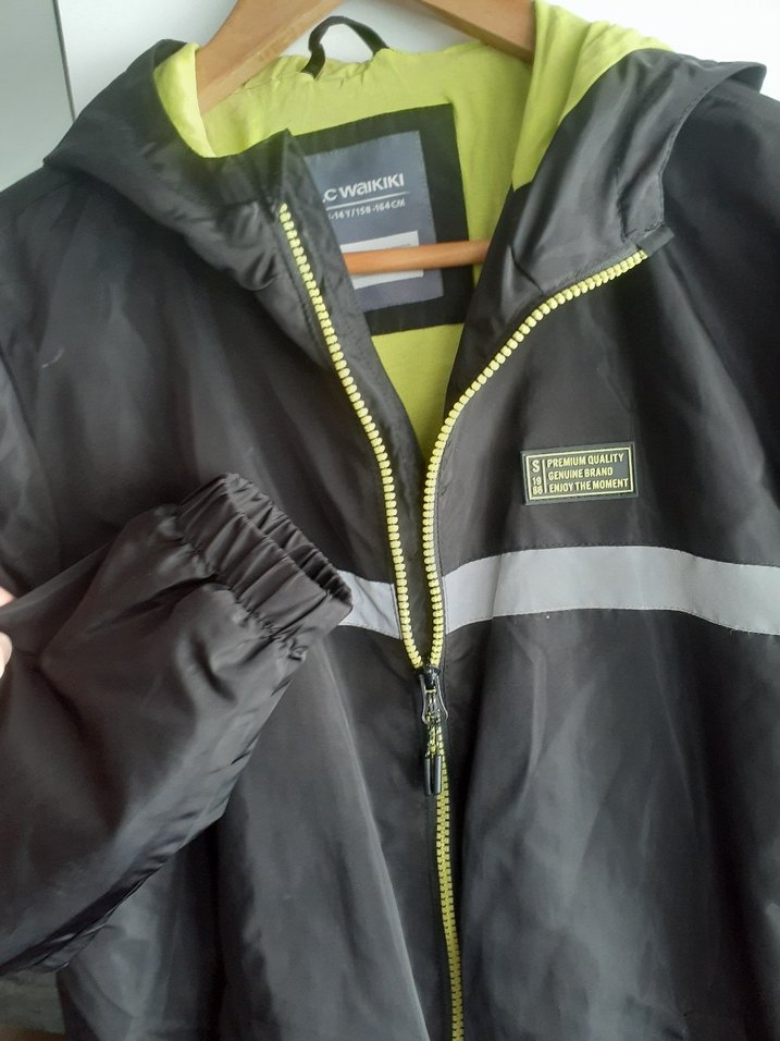 Siyah Kapüşonlu Erkek Rüzgarlık - Görsel 2