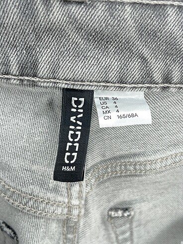36 Beden çeşitli Renk H&M Mini Şort %70 İndirimli.