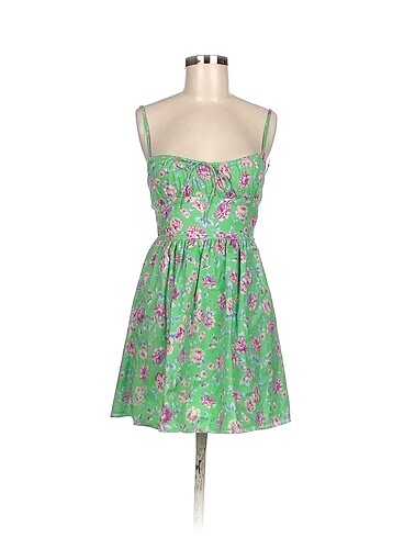 Zara Kısa Elbise %70 İndirimli.