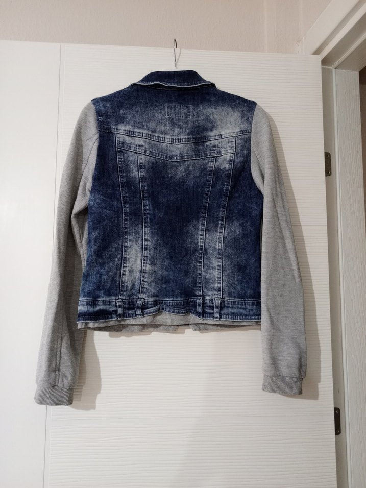 Gri Kol Detaylı Kadın Denim Ceket - Görsel 3