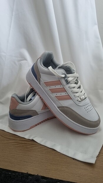 Adidas Spor ayakkabi