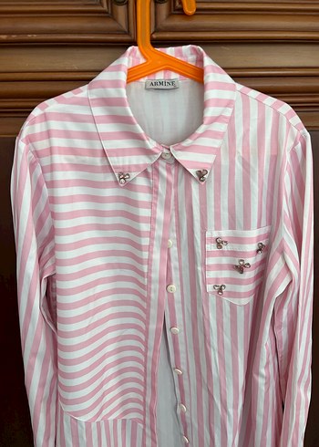 Düğmeli Uzun Kollu Pembe Çizgili Kadın Gömlek - Görsel 2