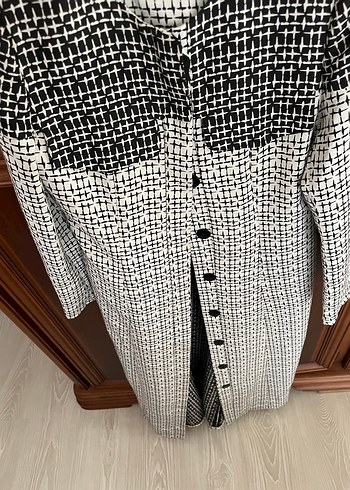 Düğmeli Gri Desenli Kadın Uzun Kaban - Görsel 4