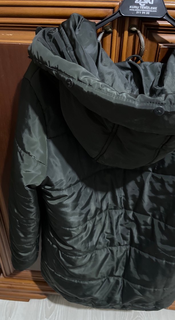 Siyah Fermuarlı Kadın Kışlık Mont - Görsel 4