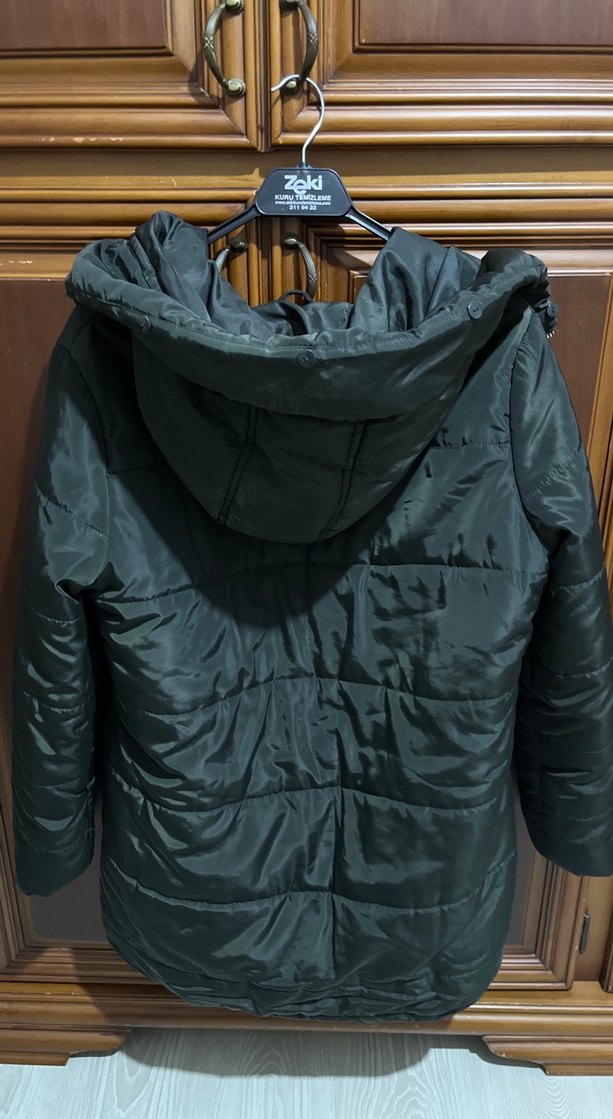 Siyah Fermuarlı Kadın Kışlık Mont - Görsel 3