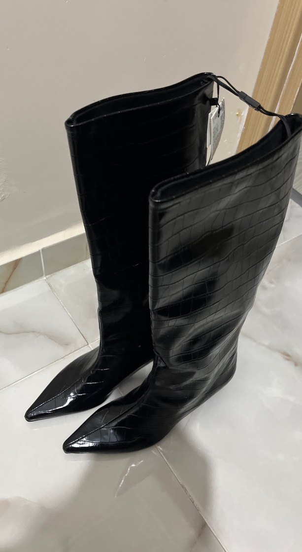 Siyah Yılan Desenli Deri Dizüstü Bot - Görsel 3