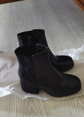 37 Beden Bershka bot