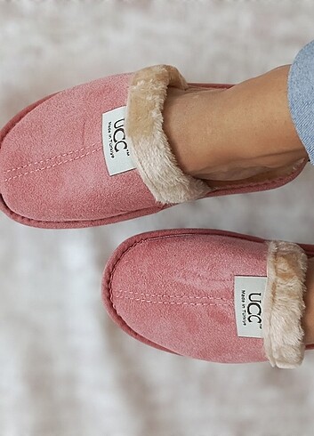 Ugg PEMBE UCC İÇİ KÜRKLÜ TERLİK 