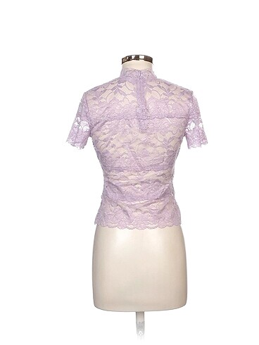 m Beden Guess Bluz %70 İndirimli.