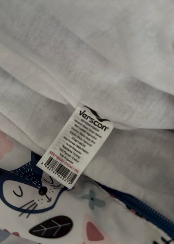 Kız Çocuk Kapüşonlu Renkli Baskılı Yağmurluk - Görsel 4