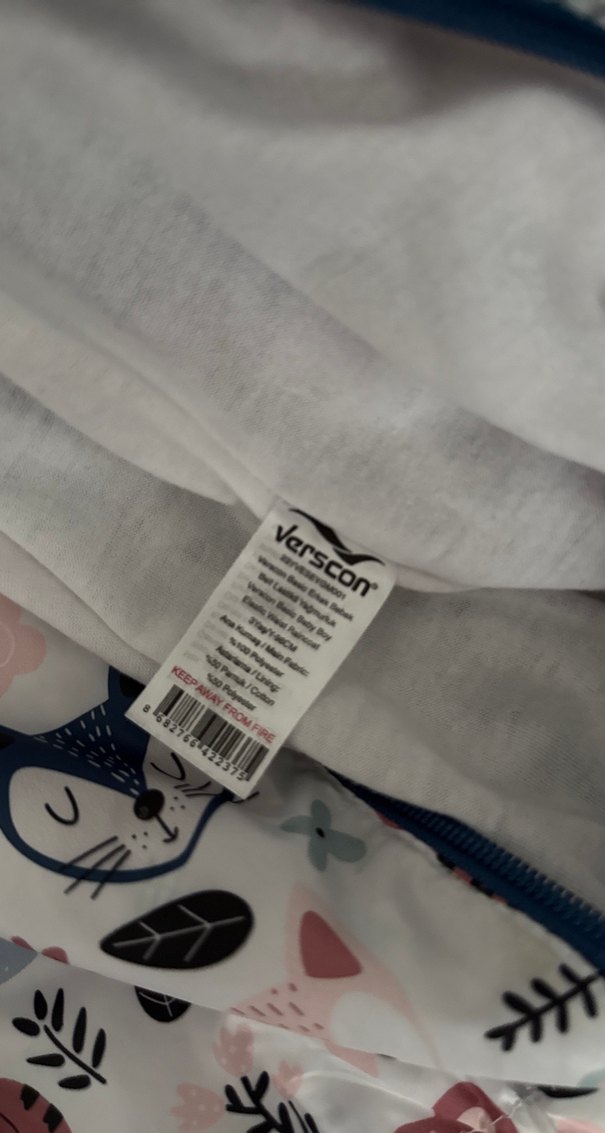 Kız Çocuk Kapüşonlu Renkli Baskılı Yağmurluk - Görsel 4