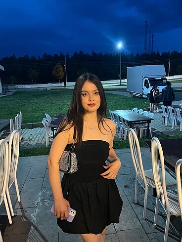 Siyah elbise
