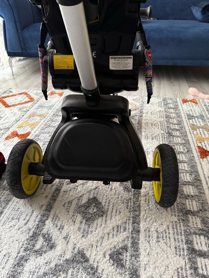 Sarı Kaplamalı Üç Tekerlekli Bisiklet - Görsel 5