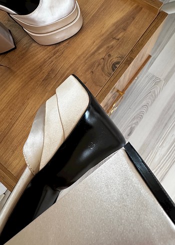 Beyaz Platform Topuklu Tokalı Kadın Abiye Ayakkabı - Görsel 3