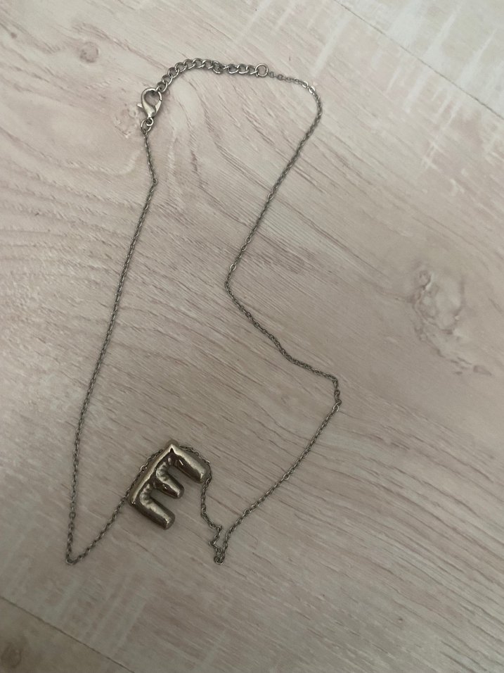 E balon kolye Gri Minimalist Kadın Kolye - Görsel 4