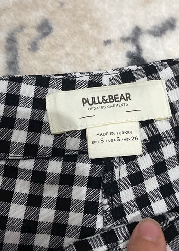 Pull and Bear Ekoseli Kadın Bermuda Şort
