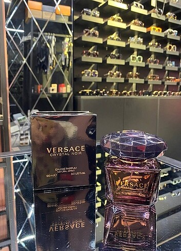 Versace Crystal Noir Kadın Parfümü 