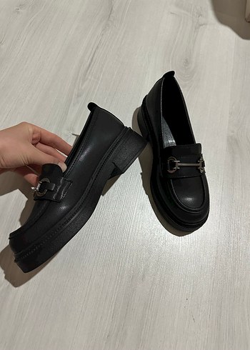 39 Beden Klasik Siyah Tokalı Kadın Loafer