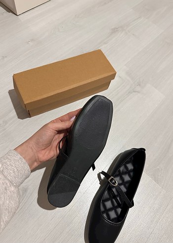 Siyah Tokalı Kadın Düz Ayakkabı - Görsel 2