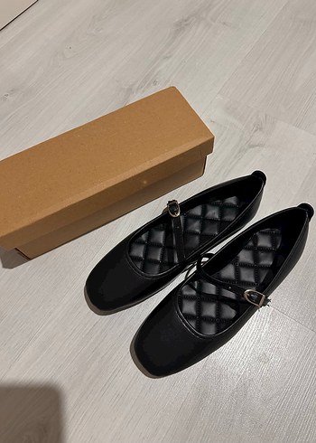 Siyah Tokalı Kadın Düz Ayakkabı - Görsel 4