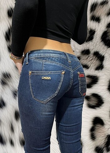 Y2K DÜŞÜK BEL İŞLEMELİ YIRTIK JEAN