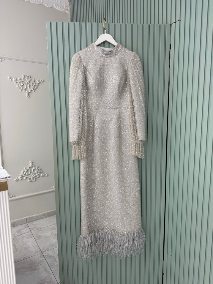 Gri Uzun Kollu Nakışlı Kadın Elbise - Görsel 2