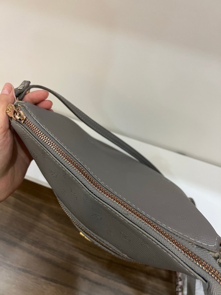 Gri Deri Kadın Çanta Fermuarlı - Görsel 4