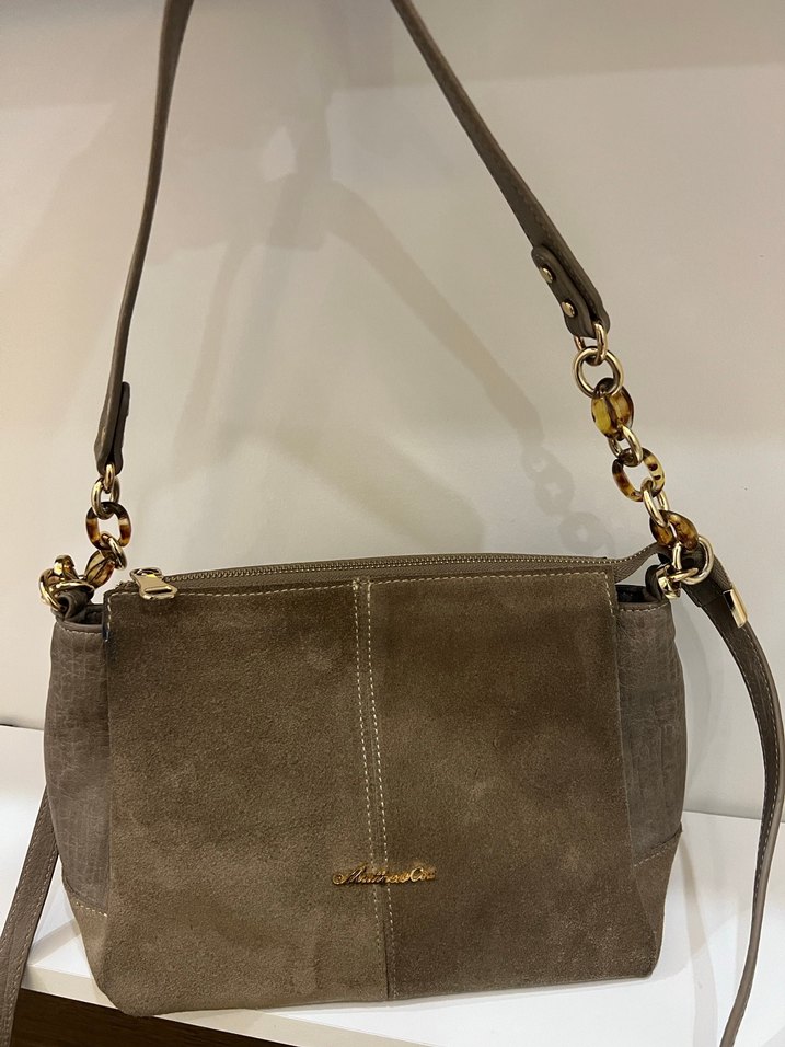 Zincir Detaylı Bej Süet Kadın Çanta - Görsel 2