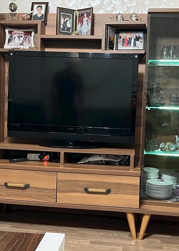 Kahverengi TV Ünitesi