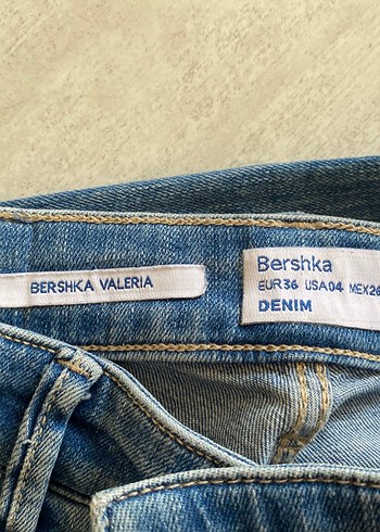 Bershka Valeria Mavi Denim Jean
