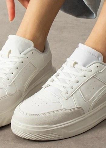 Beyaz yüksek taban Kadın Spor Ayakkabı - Görsel 2