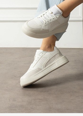 Beyaz yüksek taban Kadın Spor Ayakkabı - Görsel 3