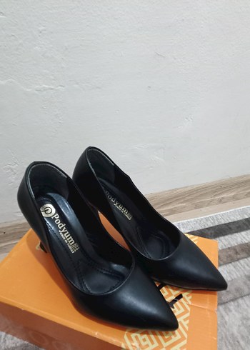 Diger Siyah Stiletto Kadın Ayakkabı hiç kullanılmadı